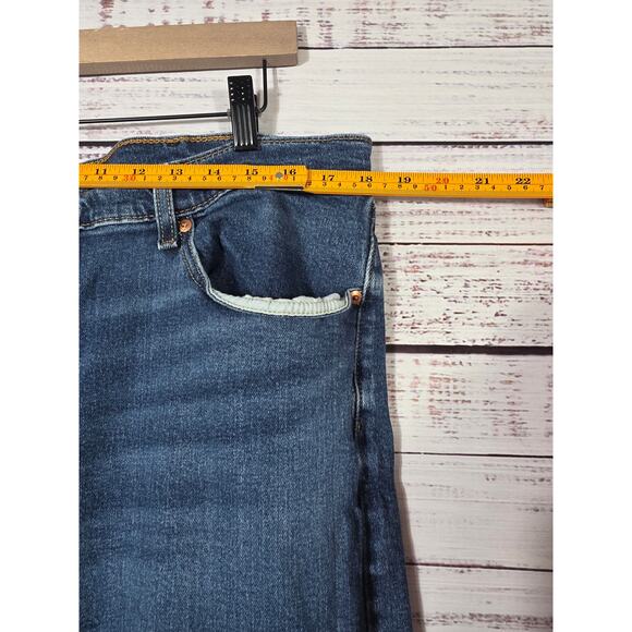 Levi's 505 Men's Jeans 40x32 Regular Fit straight leg Medium Wash denim classic - Picture 5 of 6